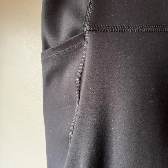 GAP Black GapFit Leggings 7/8 length - Picture 3 of 7